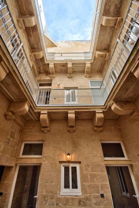 Vallettastay Old Lodge Apartment 3 Экстерьер фото